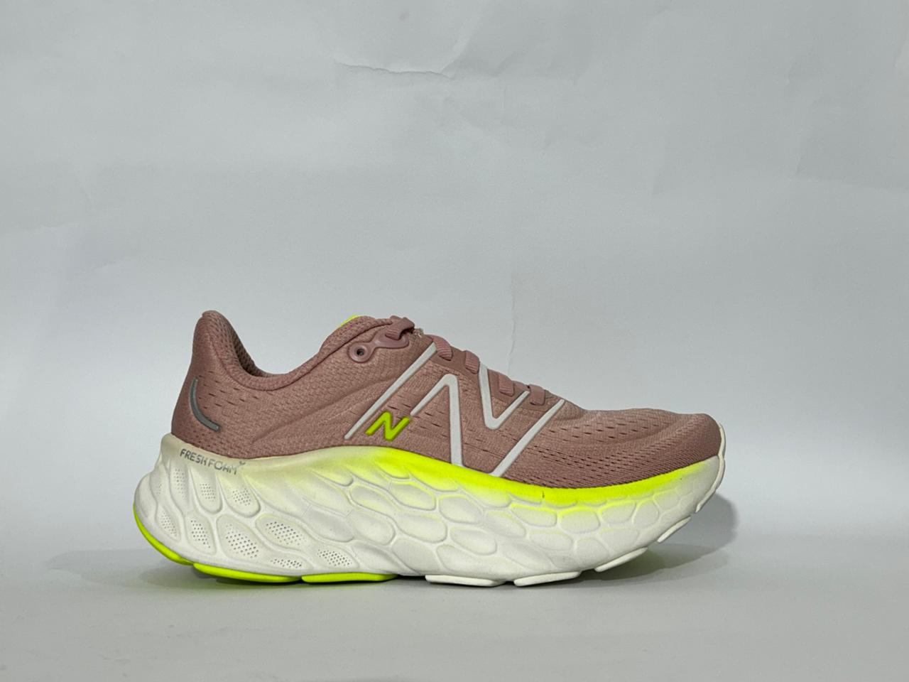 New Balance Wmns Fresh Foam X More v4 'Pink Moon' (B WMORCI4)