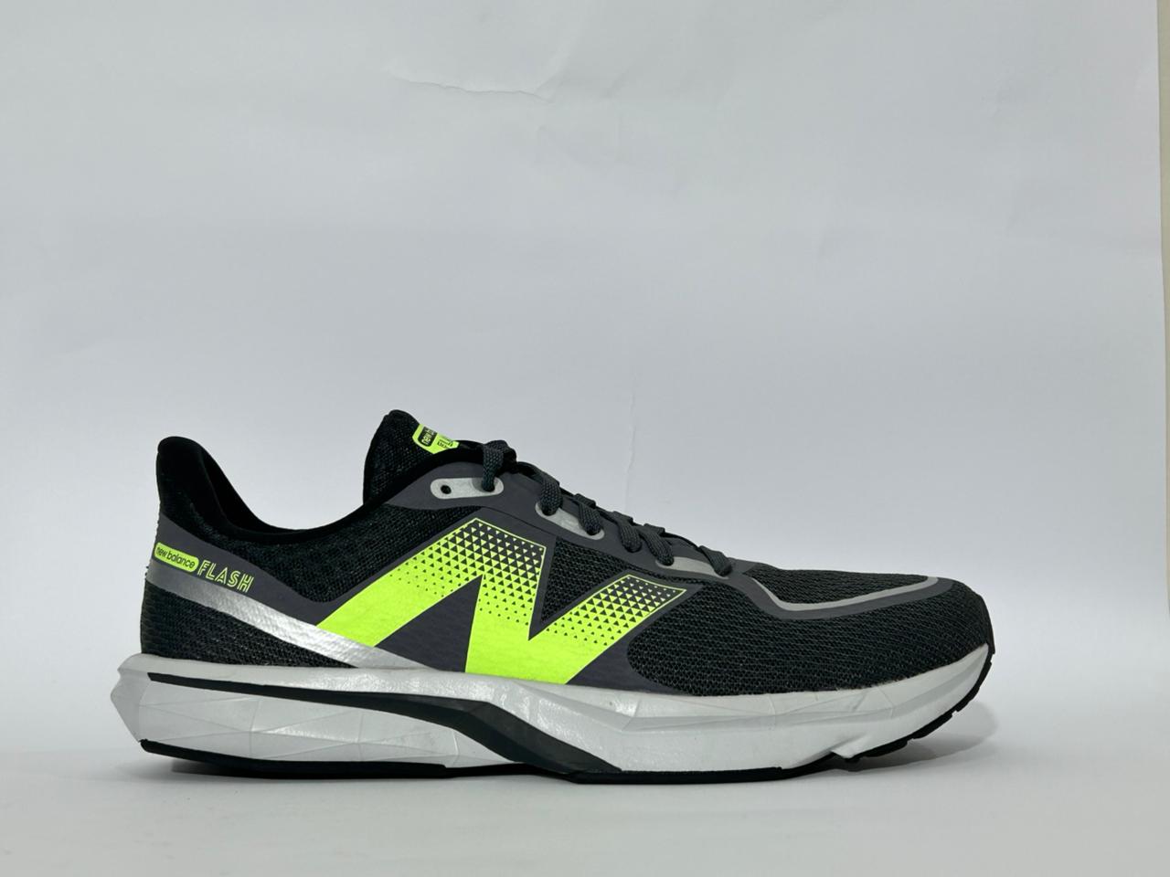 New Balance Flash Wide Fit Sports Shoes (D MFLSHBM7)